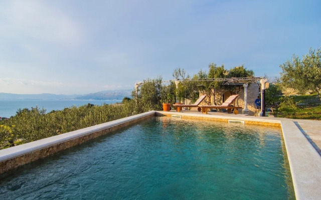 Villa Roza - One Bedroom With Swimming Pool