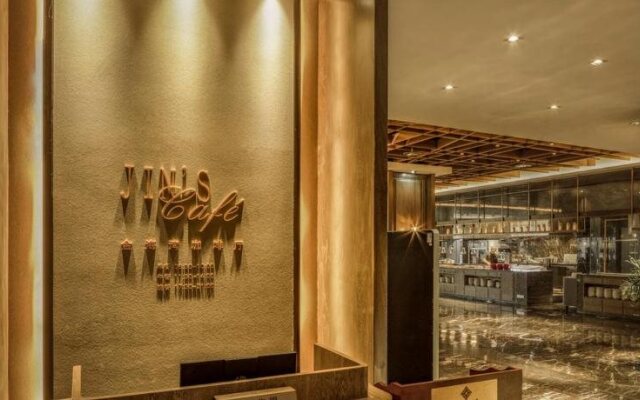 Jinling Grand Hotel