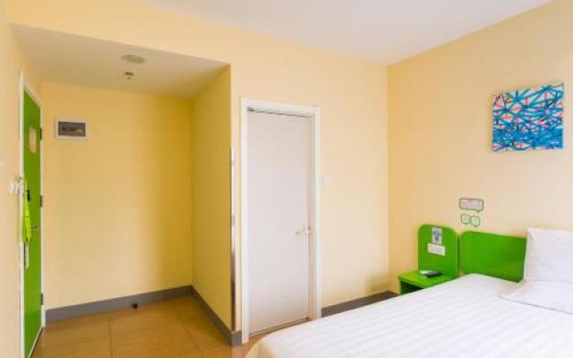 Hi Inn Shenyang Railway Station