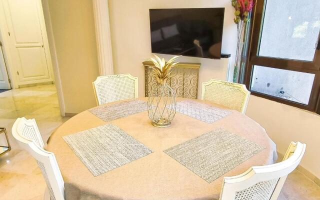 Spacious Renovated 1-Bedroom Apartment in Marbella Center with Parking