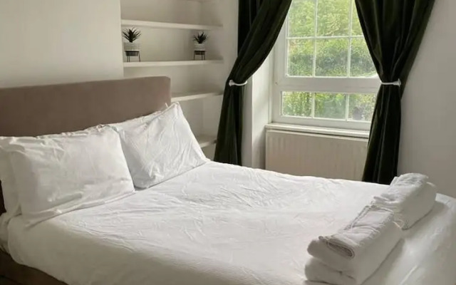 Lovely 1-bed Apartment in London - View of Shard
