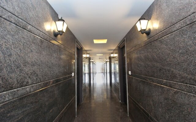 Oyo 4429 Vee Suites