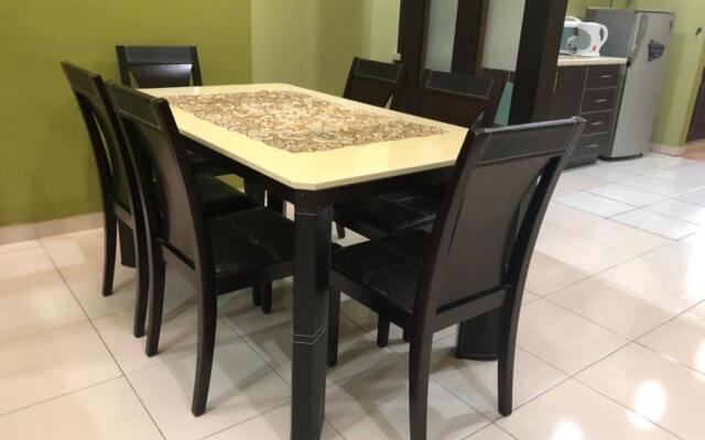 Rosalinda Homestay at Senawang