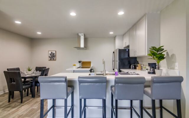 The Luxe Suites of Temecula Heights