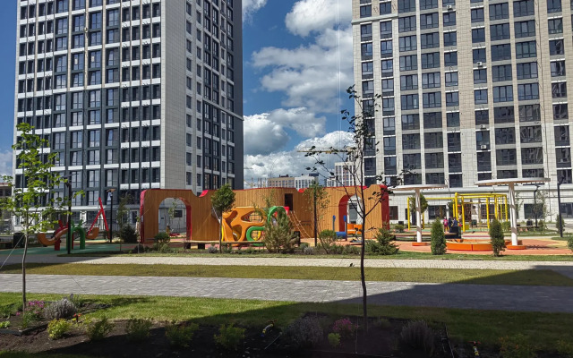 Апартаменты на проспекте Российский 13