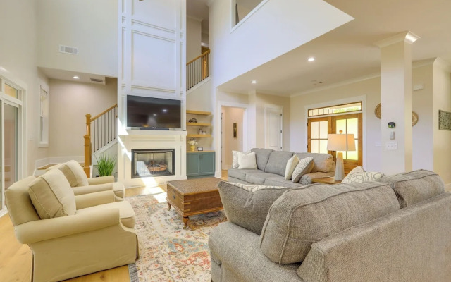 Spacious Lake Sinclair Vacation Rental w/ Dock!