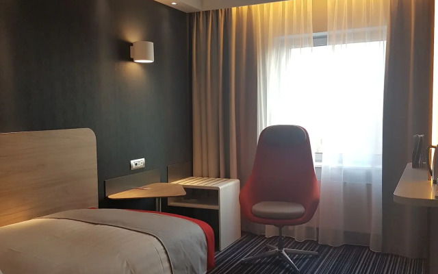 Holiday Inn Express Geneva Airport by IHG