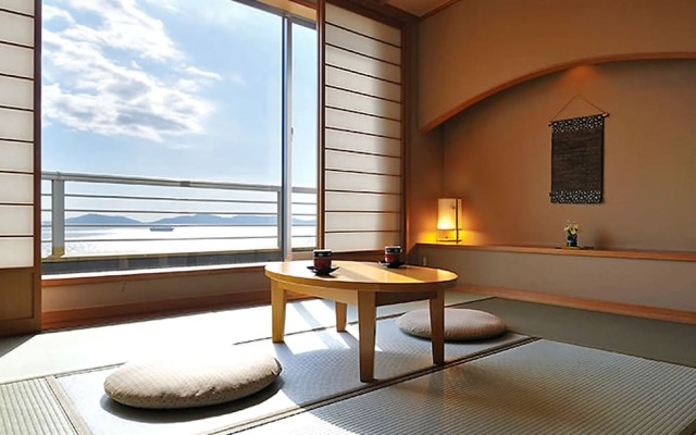 Tenku Kaiyu no Yado Suehiro