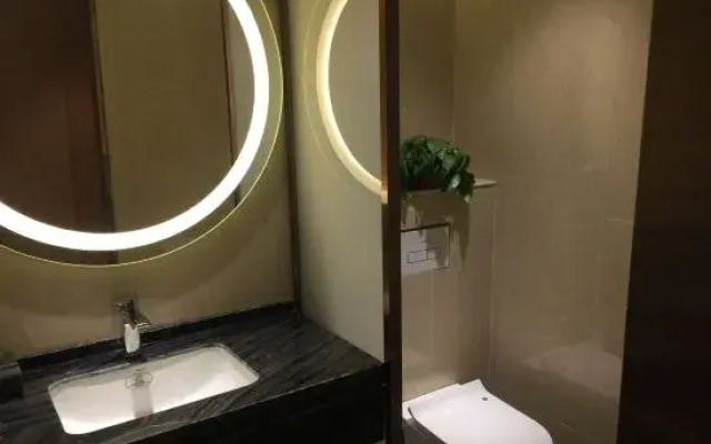 Fengshan International Hotel