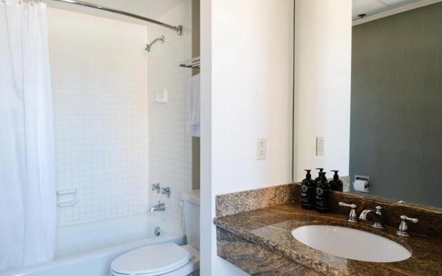 The Lafayette New Orleans By Kasa Living