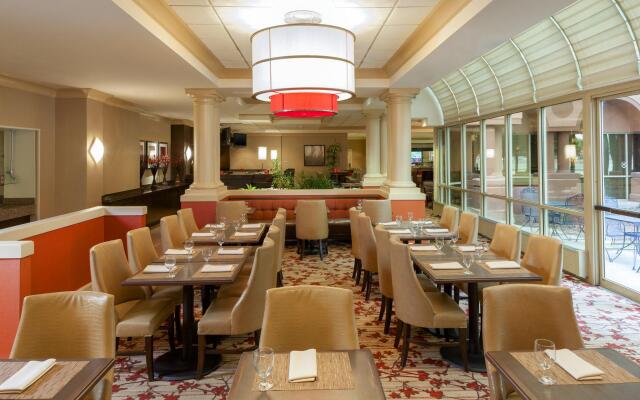 Sheraton Suites Market Center Dallas