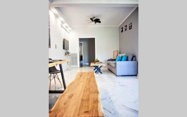 Athens Central 3BD Apartment next to Metro Luxury