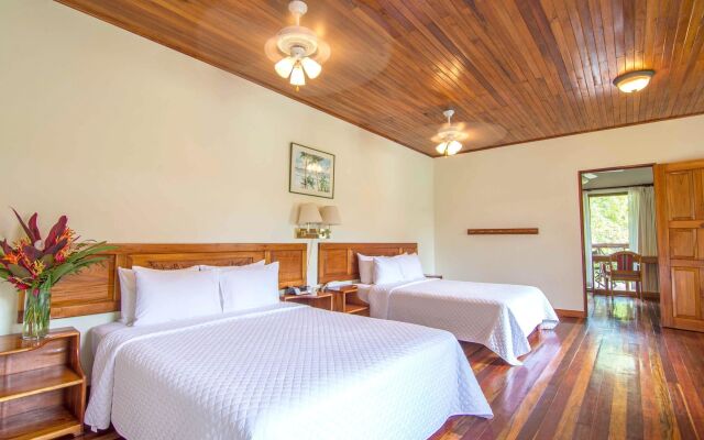 Crocodile Bay Resort