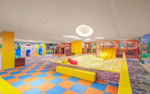 Chime Long Hotel