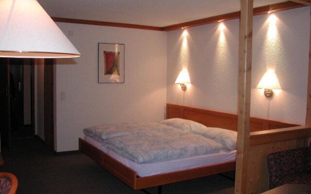 Hotel Crystal