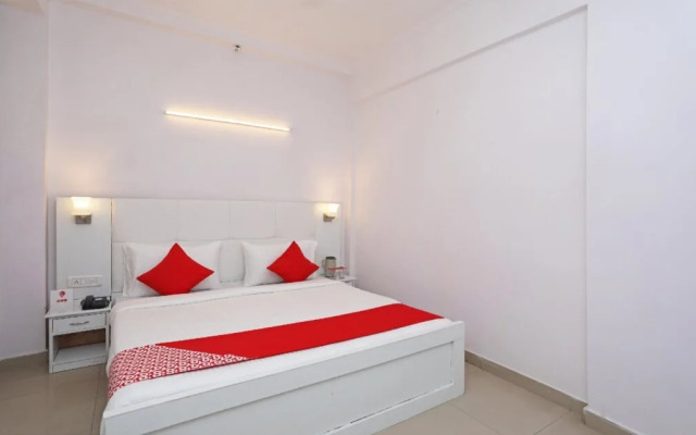Hotel R Paradise by OYO Rooms