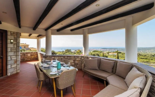 Kbel sea View Villa, Private Pool, Sleeps8, Garden