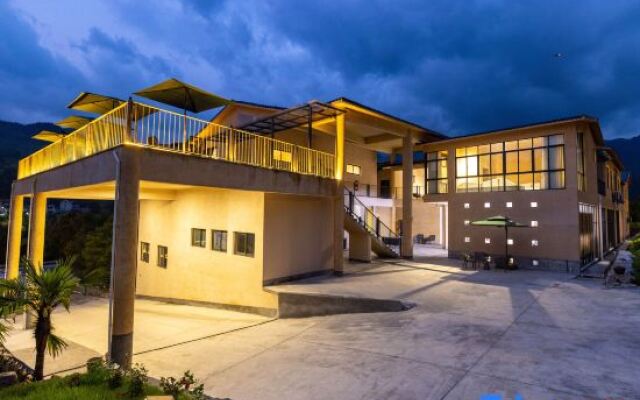 Yincaolu Zuoqin Youshu Homestay (Yuping Ancient Village Branch)