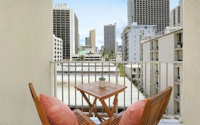 Oahu Tradewinds Plaza 601 Condo