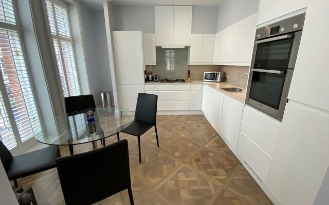 Urban Chic - Shaftesbury