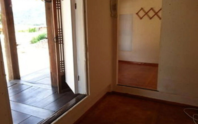 Moji Guest House