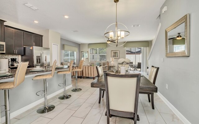 Pool Townhome 5mi to Disney Free Waterpark!