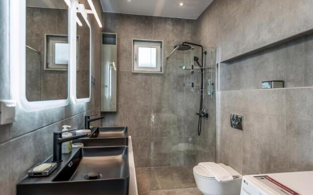 Achlia Beach Villa
