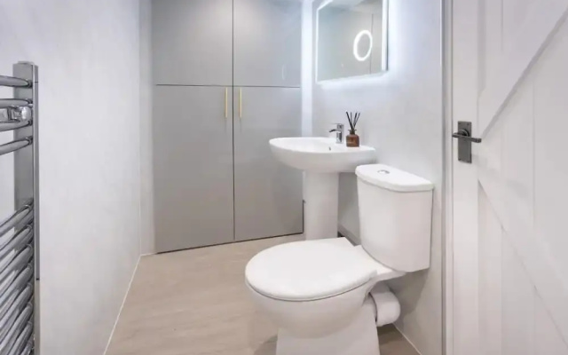 Eden Escape - Comfy Apartment Quiet Neighbourhood