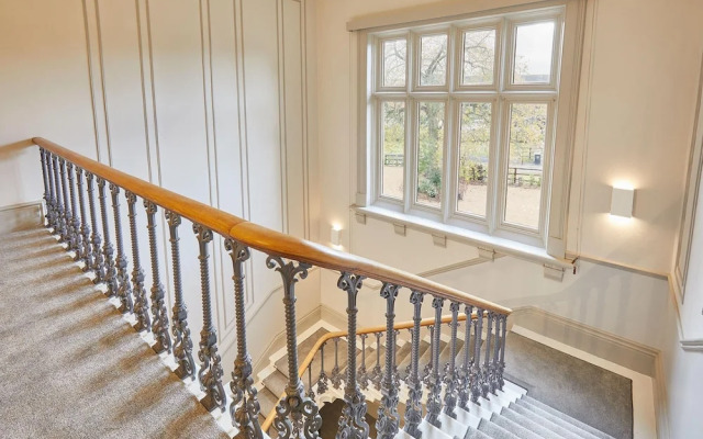 Host Stay 9 Highfield House