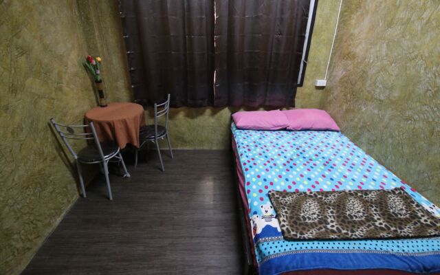 OneIsra Hostel