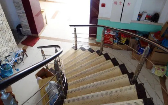 99 Xinyi Hotel (Shanghai Jiuxin Highway Shop)