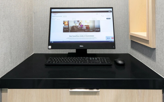 Towneplace Suites By Marriott Oconomowoc