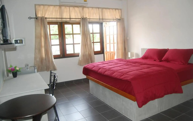 Sea & Sand Guesthouse and Restaurant