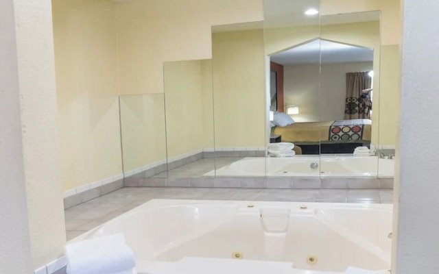 Super 8 Big Rapids MI