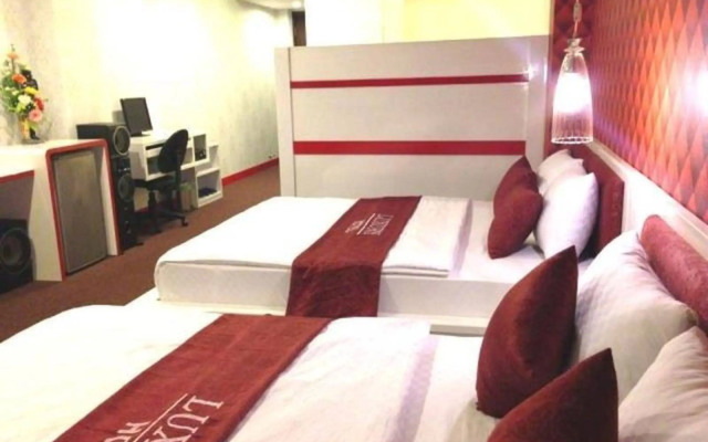 Luxury Hotel