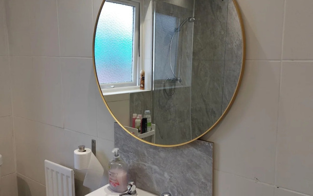 Lawnbrook Town Guest House