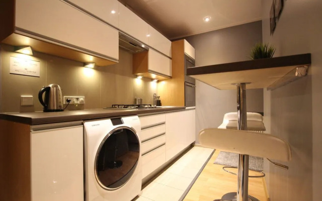 Rainbow Apartments 3