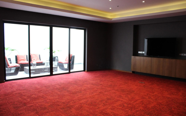 Hotel Love It CAS Consulate