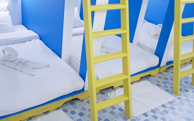 Hua Hin Night Market Hostel