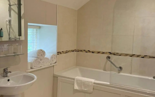 Liffey Valley House Hotel