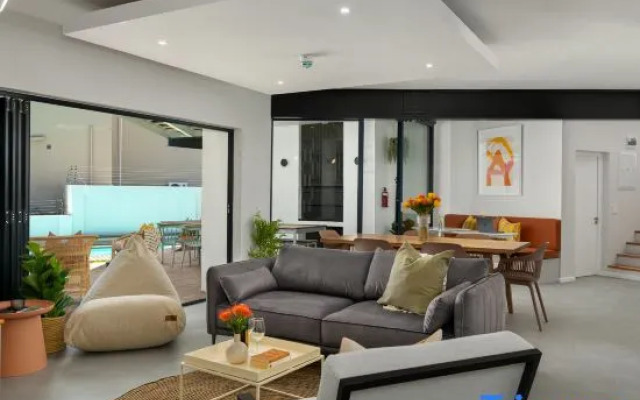 Neighbourgood 1st Crescent