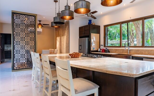 Uxmal 5 Bedroom Villa by RedAwning