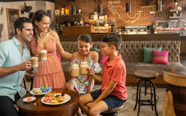 Wyndham Alltra Cancun All Inclusive Resort