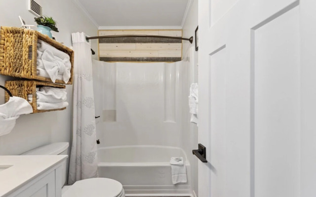 Ocean Pier Beach-view Condos