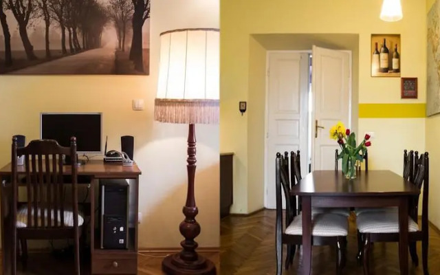 Old Town Apartment