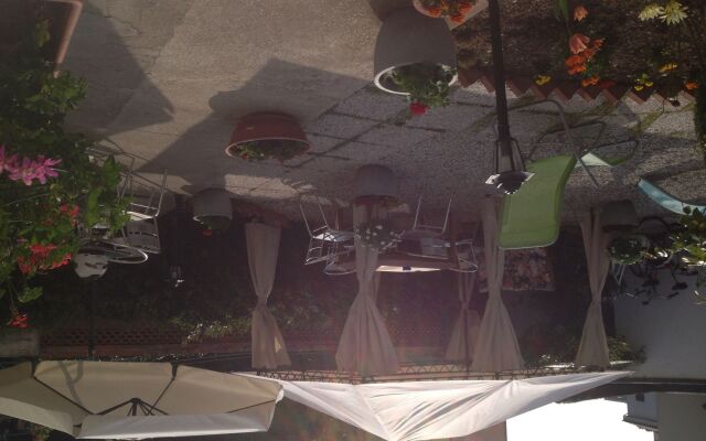 La Mimosa Bed and Breakfast