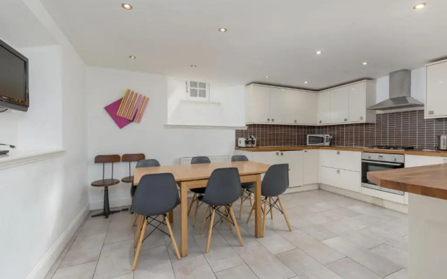 Destination Edinburgh Apartment York Place