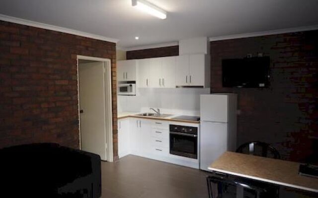 Jacaranda Motel & Holiday Units