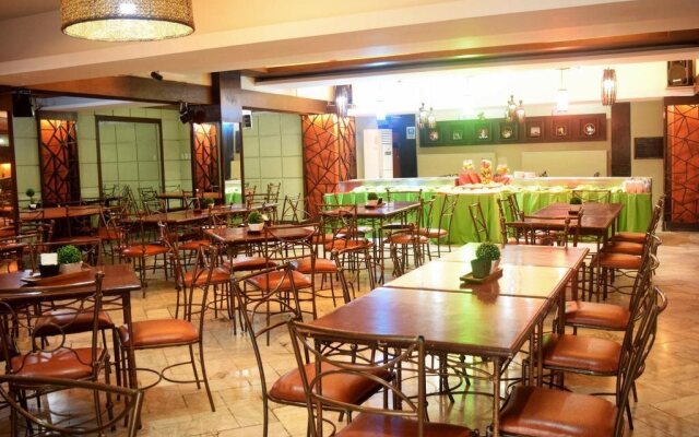 Jade Hotel And Restaurant