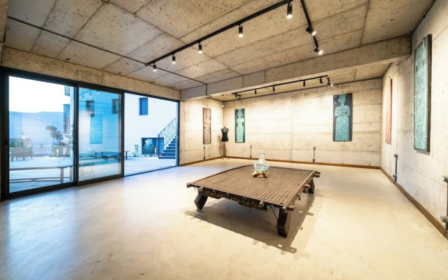 Kikonia Art & Suites